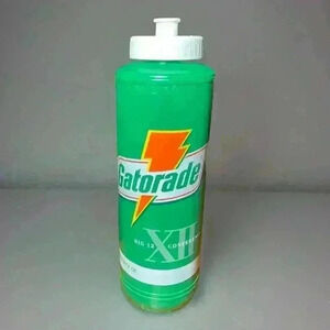 Vintage 90s Y2K Gatorade Green “Property Of”‎ Squeeze Big 12 90s Water Bottle